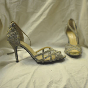 J.Renee metallic silver heels 5.5m